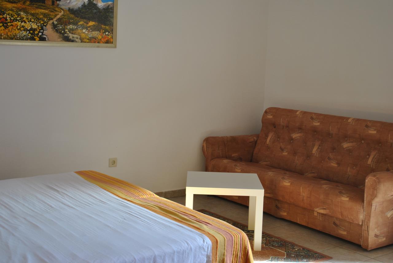 Bed and Breakfast Promenade Медулин Экстерьер фото