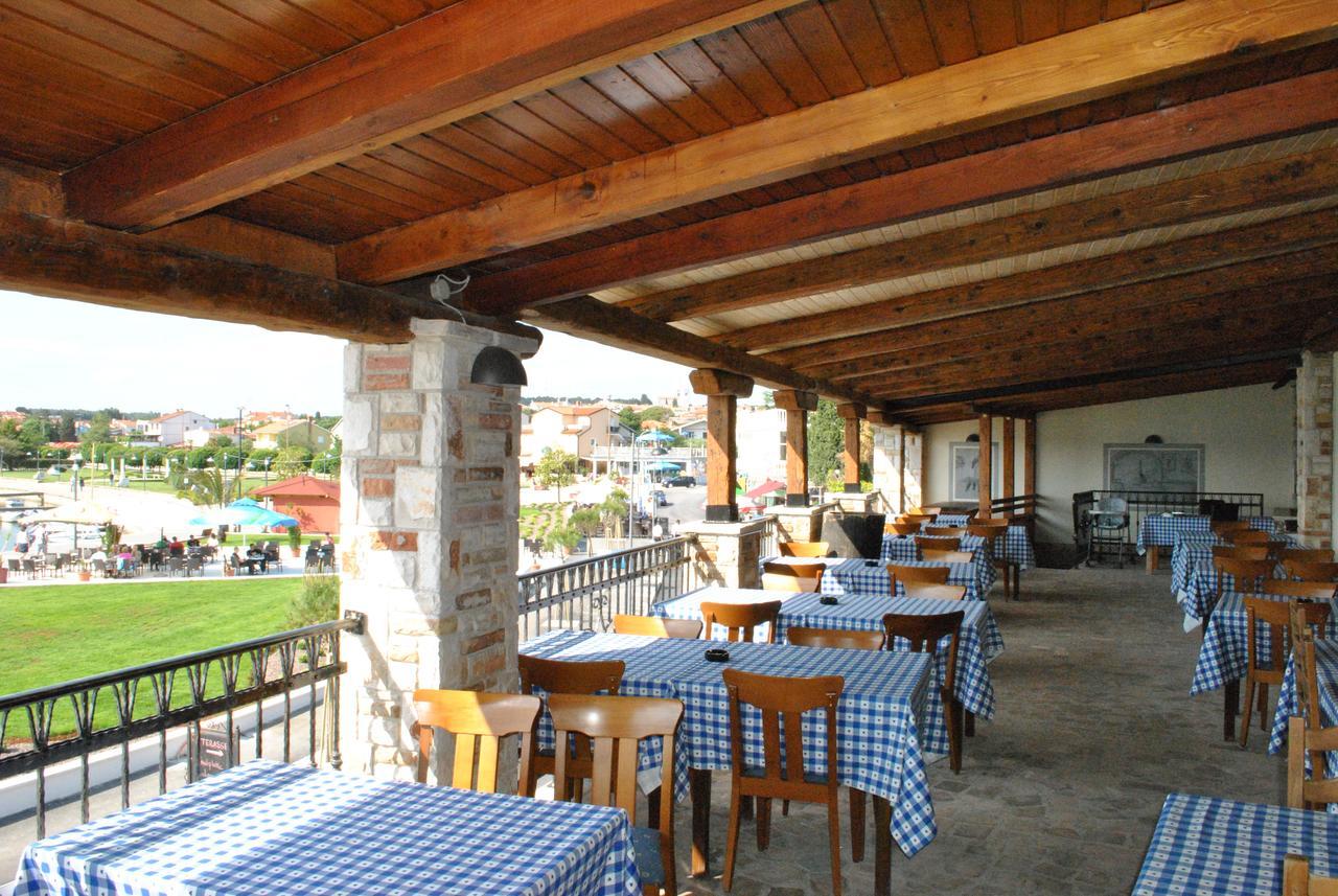 Bed and Breakfast Promenade Медулин Экстерьер фото
